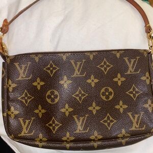 Louis Vuitton Accessory Pouch